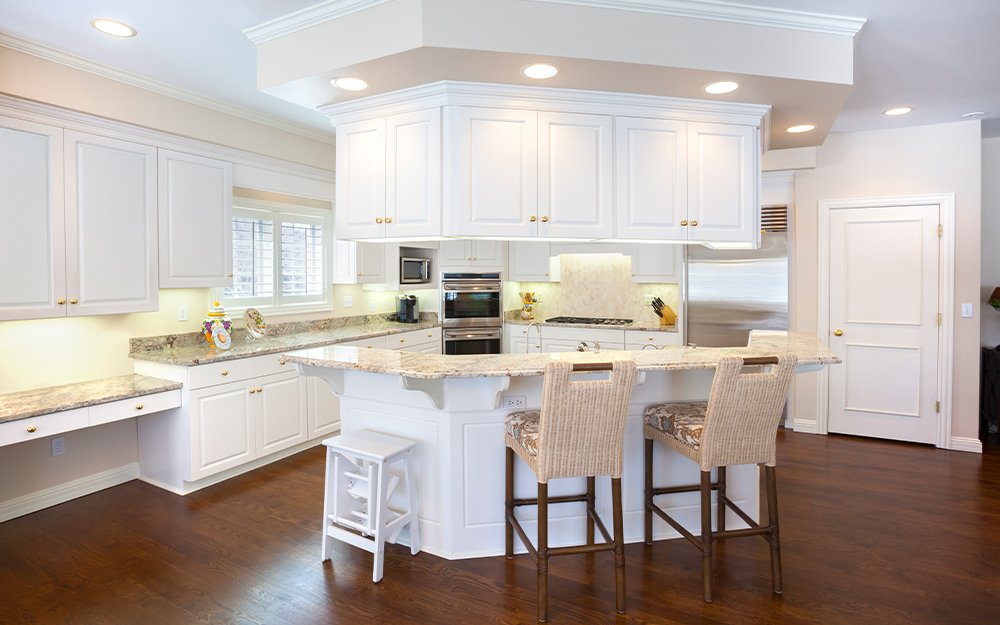 Pacific Bay Hotel, BC